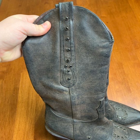 pointed toe, cowgirl boots - Picture 3 of 5